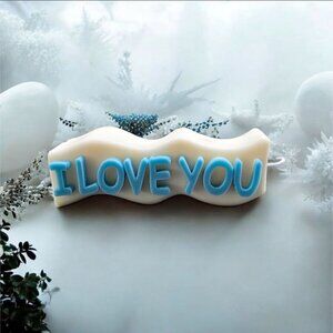 NEW | "I Love You" Handpoured Soy Wax Candle w/ Cotton Wick "Happy Days" Scent
